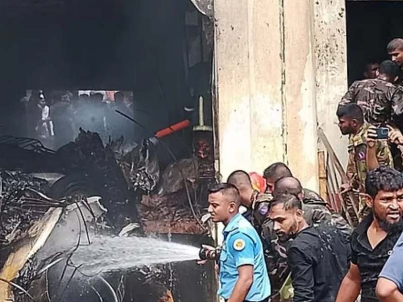 uttara-plane-crash-19-dead