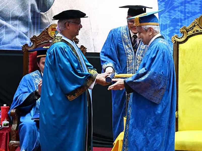 muhammad yunus honorary doctorate from malaysia