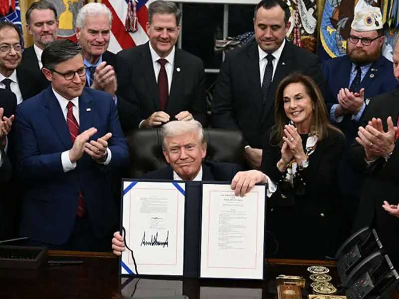 trump signs end us shutdown