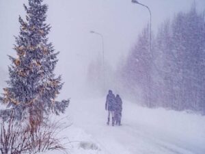 Snowstorm wreaks havoc in Norway Sweden Finland