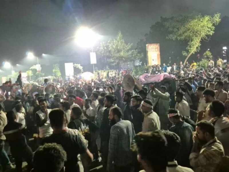 mobile traders protest btrc neir