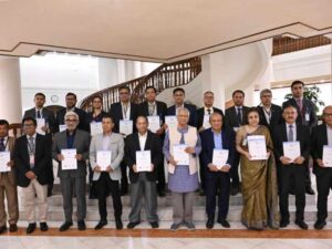 professor muhammad yunus government service meeting