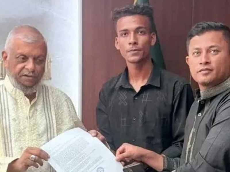 মালয়েশিয়া ফেরত শ্রমিকদের ক্ষতিপূরণ ও ন্যায়বিচারের দাবিতে স্মারকলিপি