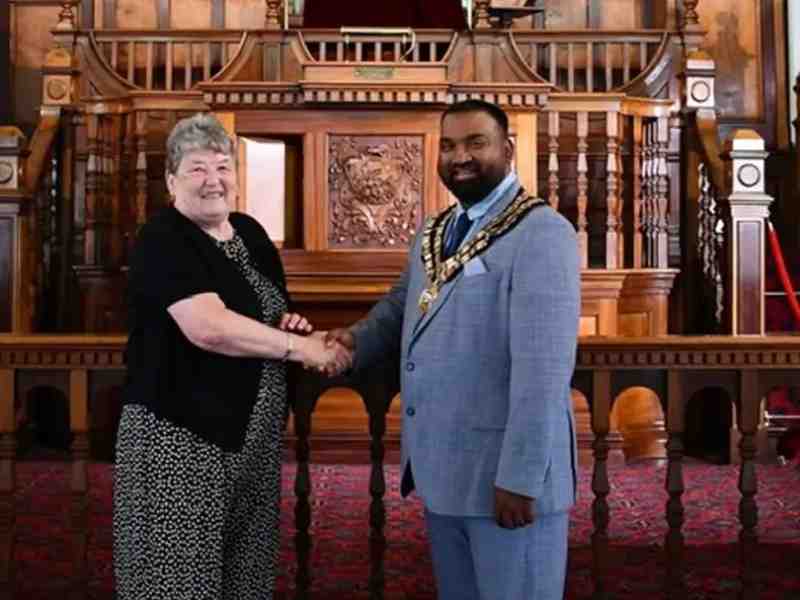 aminur-rahman-kabid-pontypridd-mayor