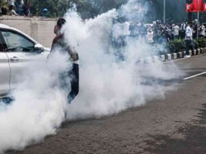 delhi-student-protest-metro-closed