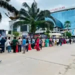 আইভ্যাকে দীর্ঘ লাইন, ভিসার স্লট নিয়ে ভোগান্তিতে আবেদনকারীরা