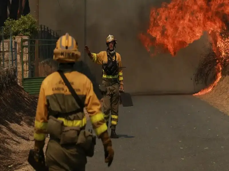 portugal-sends-firefighters-to-spain-wildfires