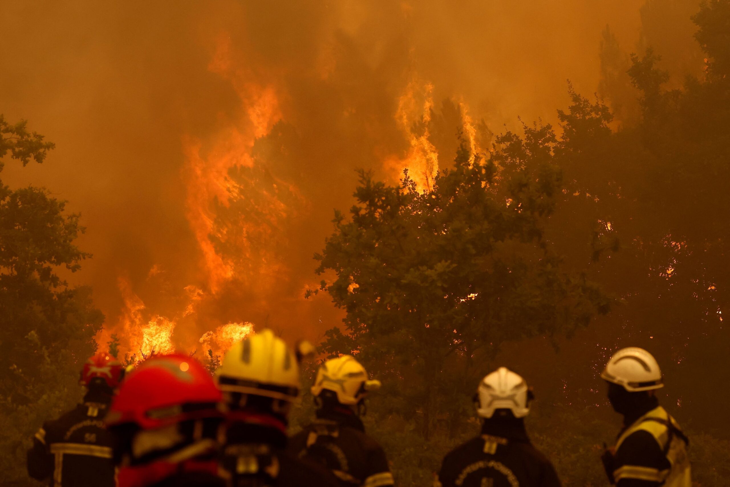 spain-france-wildfires-mass-evacuations