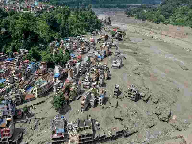 nepal-rasuwa-flash-flood