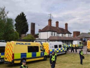uk-asylum-seekers-migration-crisis