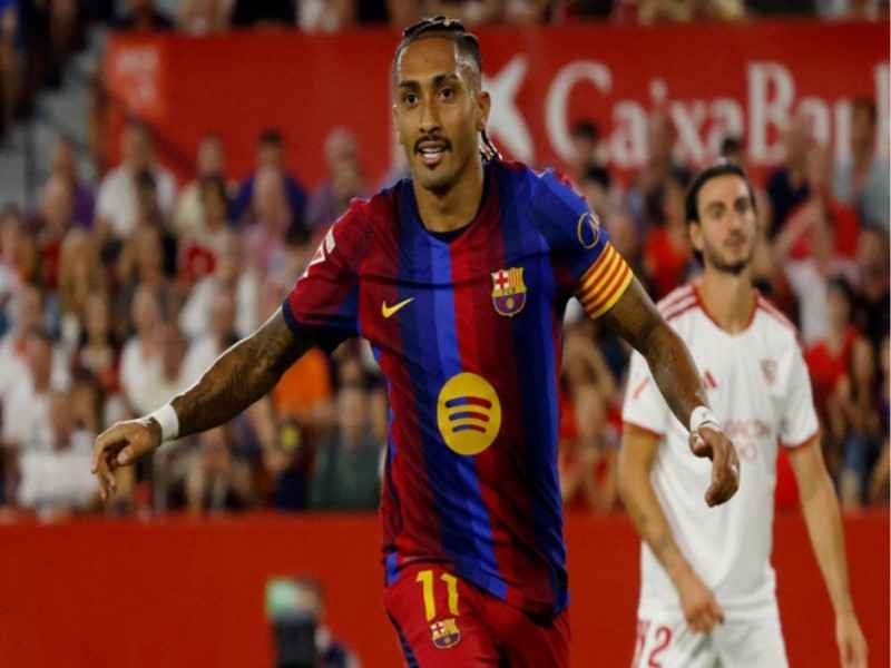 sevilla vs barcelona raphinha hat trick