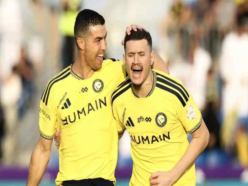 ronaldo-man-of-match-award-al-hamdan